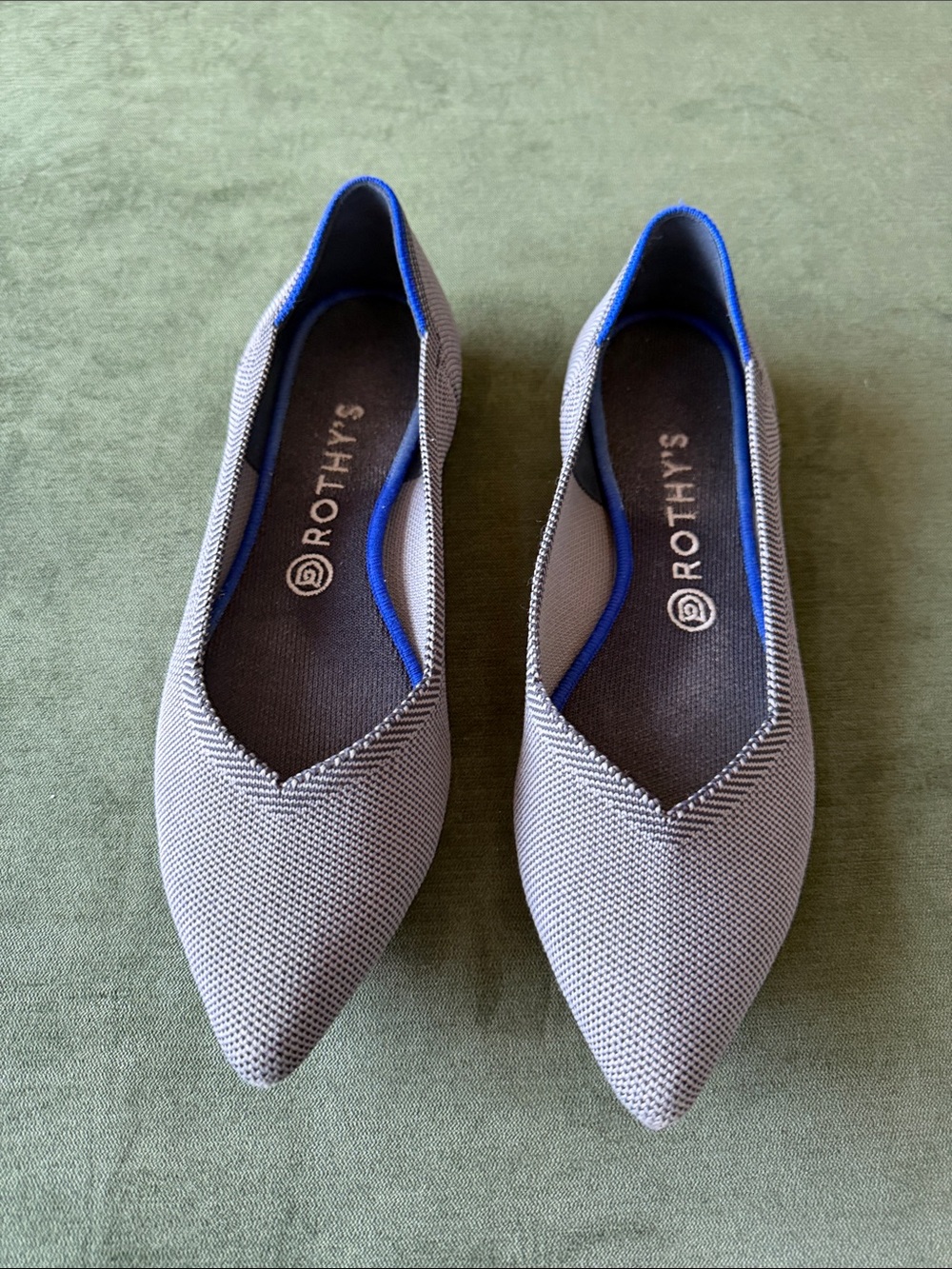 Rothy's Pointed Knit Flats in Gray with Blue Trim size 10.5